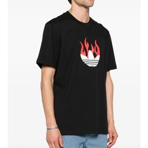 🩷FIRM PRICE🩷Adidas Flames Cotton Tee